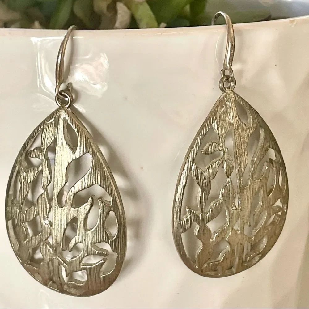 Large teardrop dangle earrings - Picture 6 of 8
